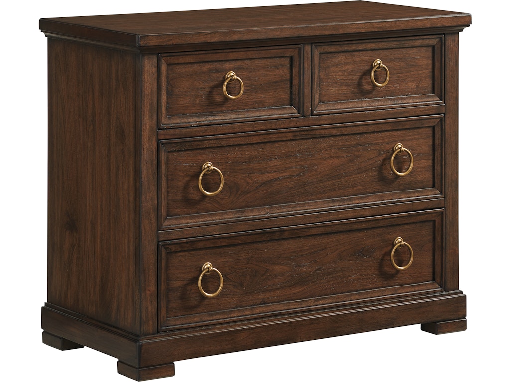 Cupertino Bachelor's Chest