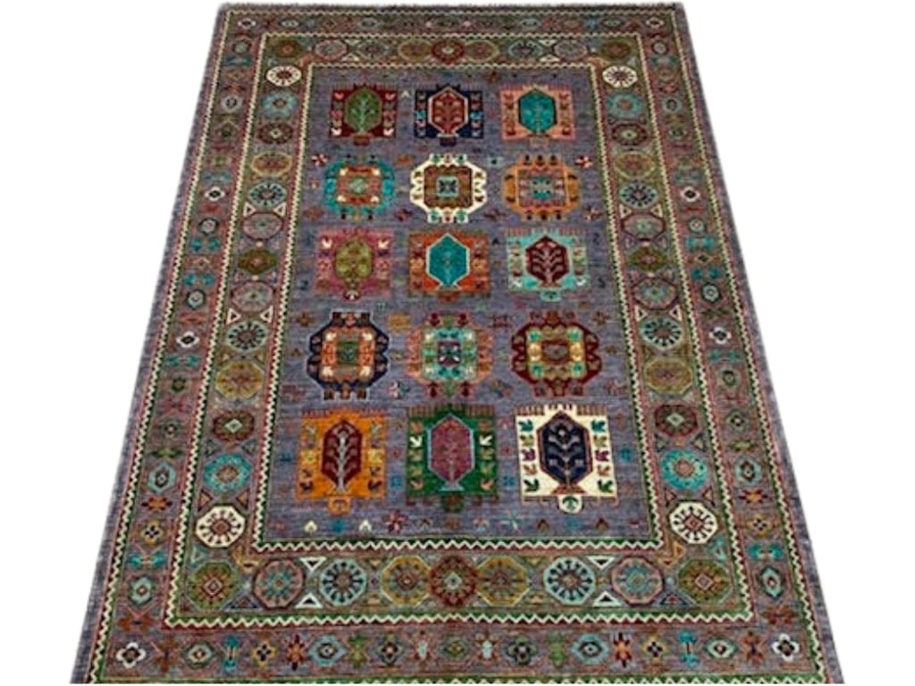 Geometric Tribal Rug. (5.7 x 8.2)
