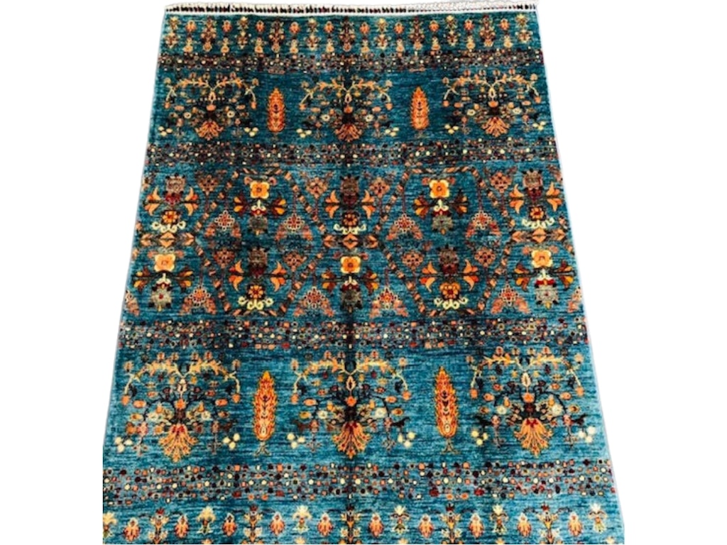 Tribal Rug. (4.9 x 6.8)