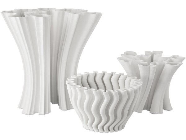 Godet Twist White Vase - Image 5