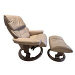 stressless® ruby (small) classic base recliner with ottoman