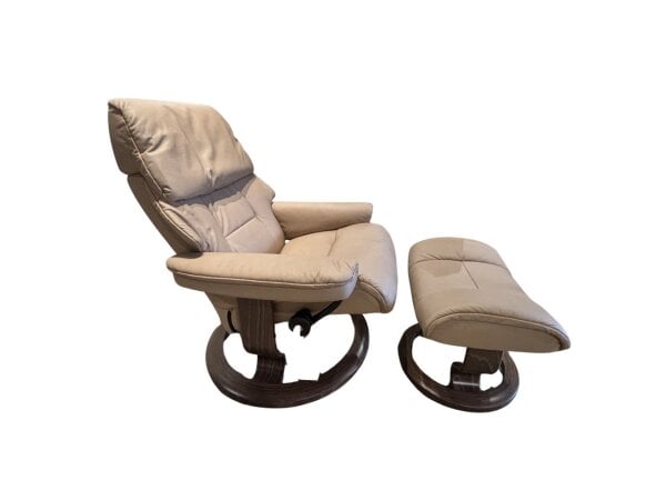 stressless® ruby (small) classic base recliner with ottoman