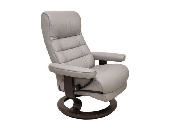 stressless® opal (m) classic base recliner with power (copy)